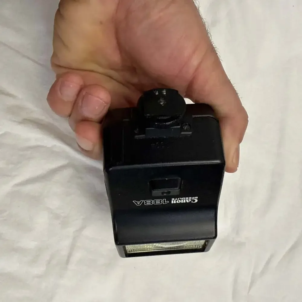 Canon SPEEDLITE 188A Xenon Shoe Mount Flash for Canon SLR Untested